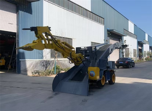 轮式皮带式挖掘式装载机